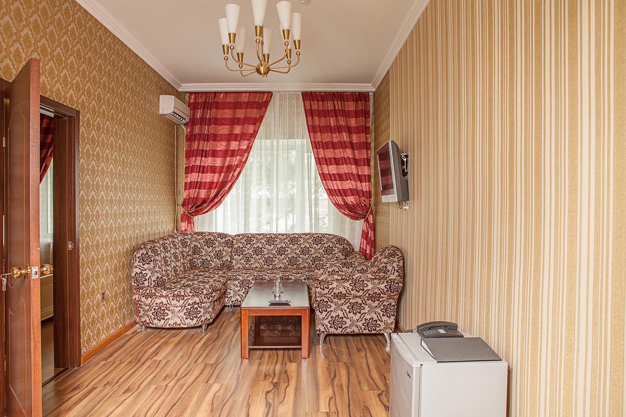 Hotel Topaz Astana Eksteriør billede